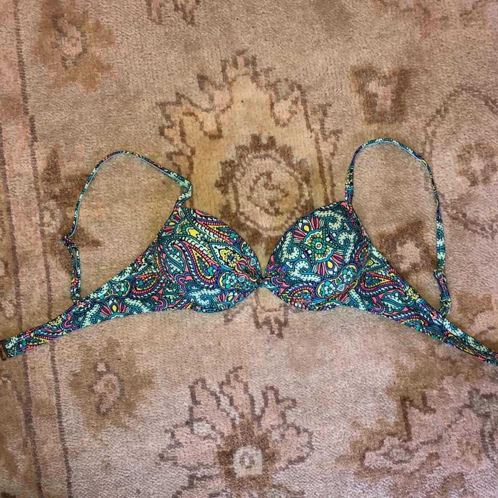 Paisley patterned bikini top
